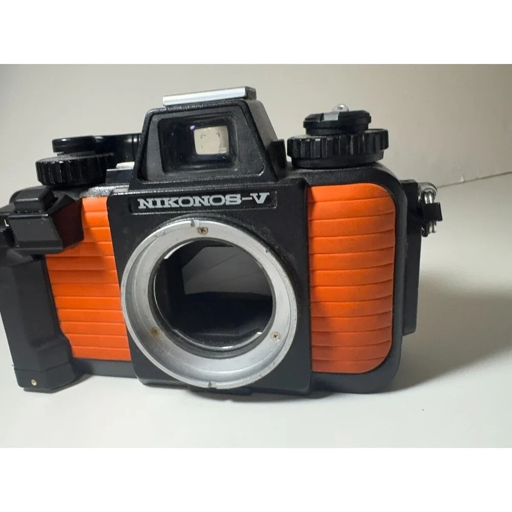 Nikonos V Waterproof / Underwater 35mm Film Camera Body, Orange (PARTS ONLY)